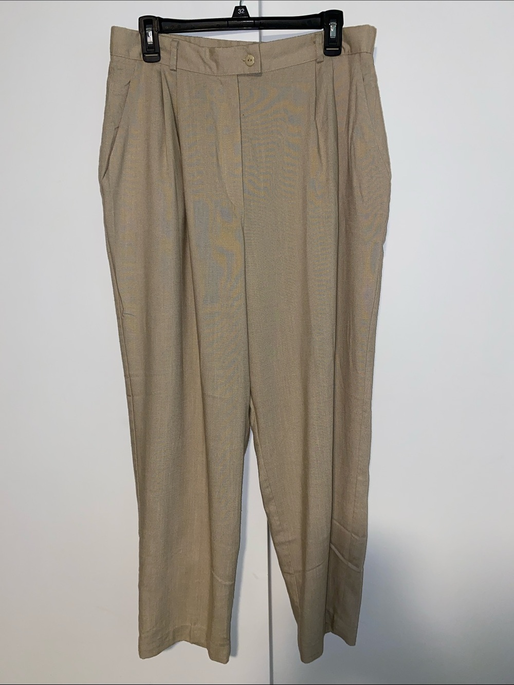 Women's Tailored Pleated Trousers in Tan